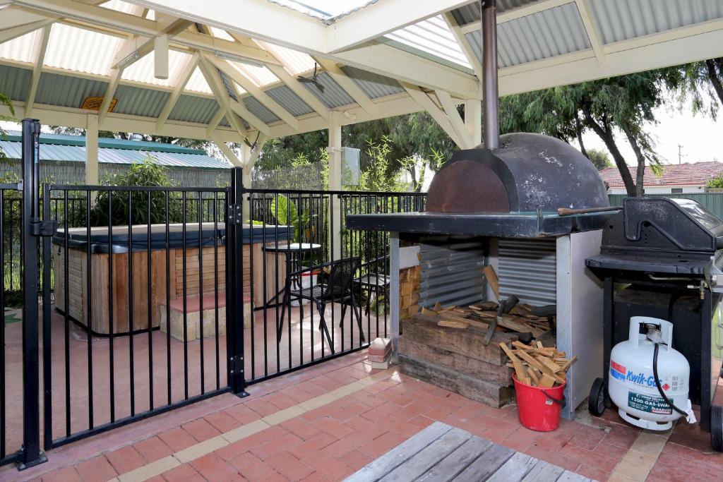 Busselton Guest House מראה חיצוני תמונה