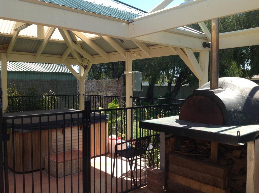 Busselton Guest House מראה חיצוני תמונה